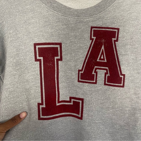 Daydreamer Cropped Graphic Sweatshirt - Picture 4 of 9